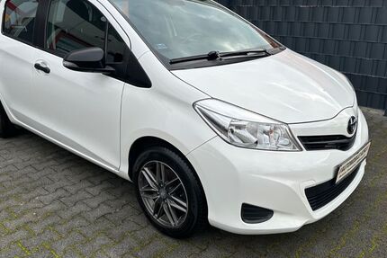Toyota Yaris 111.030 km 5.880 &euro; Voerde 46562
