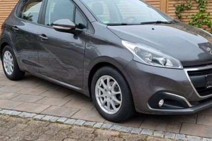 Peugeot 208 63.000 km 9.500 &euro; Herne 44649