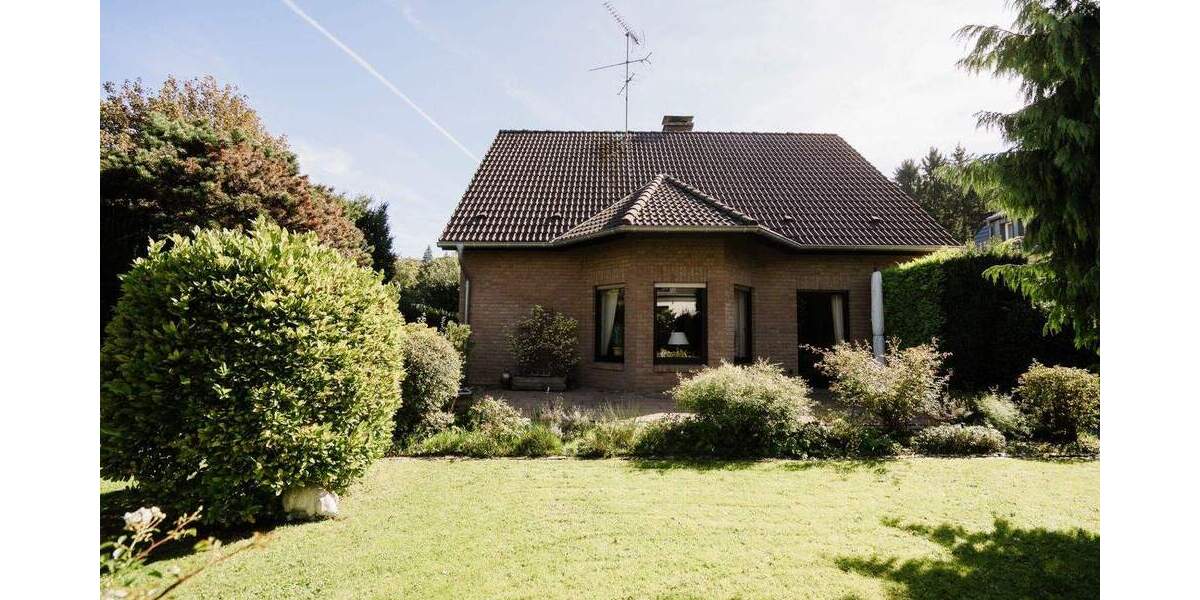 Laupendahler Siedlung - freistehendes Einfamilienhaus mit Süd-Garten & Garage 3 zimmer