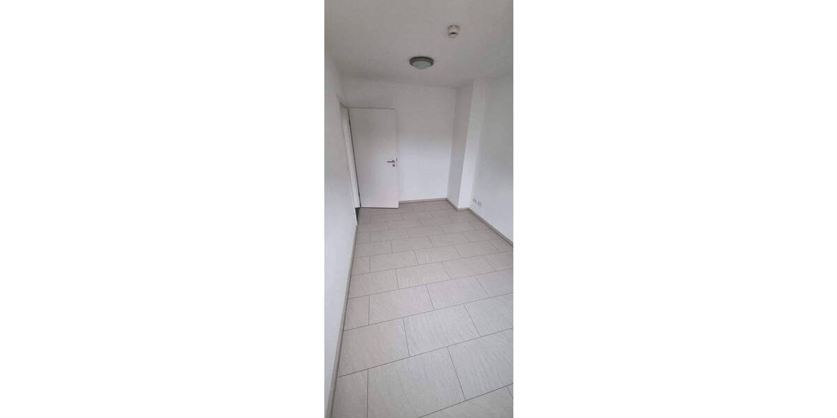 Etagenwohnung Oberhausen Sterkrade-Mitte - 3 Zimmer, 90 m&sup2;, 680&euro; | Angebot:26920815