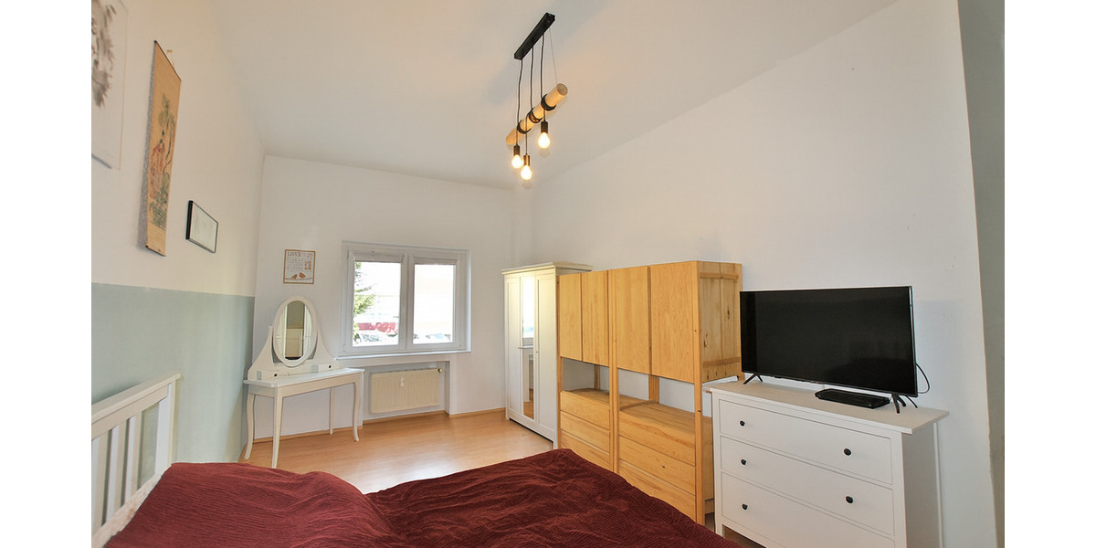 Altbaucharme: EG-Wohnung mit Loggia - gefragte Lage Nähe Uni-Klinikum 2 zimmer