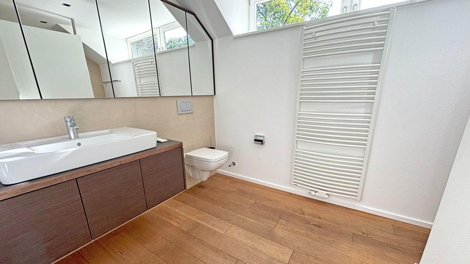 Zur Miete: Wohnhaus der Superlative am Jungbornpark! 7 zimmer