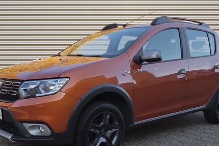 Dacia Sandero 71.295 km 9.390 € Duisburg 47059