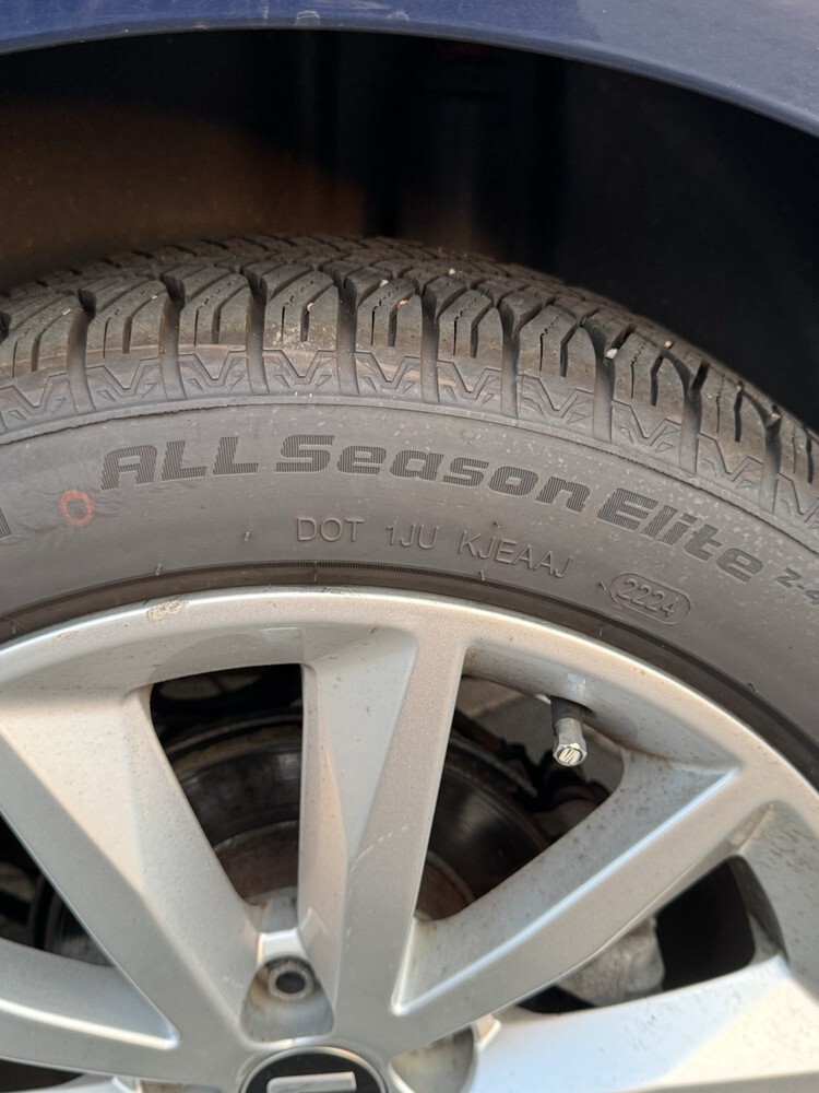 Seat Toledo IV 76.000 km 11.900 € Essen 45121