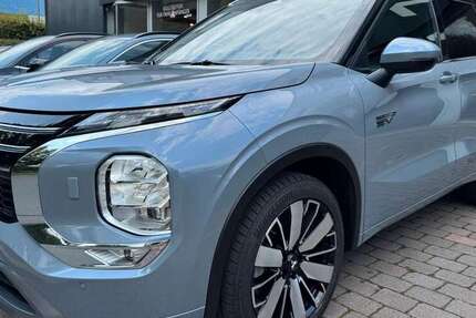 Mitsubishi Outlander 2.501 km 55.900 &euro; Dorsten 46282