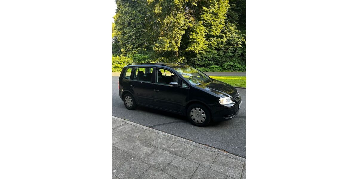 VW Touran 110.400 km 4.200 &euro; Essen 45239