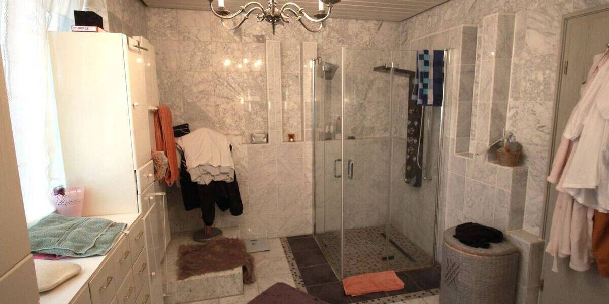 Mehrfamilienhaus, Wohnhaus Düsseldorf Hubbelrath - 7 Zimmer, 237 m&sup2;, 870.000&euro; | Angebot:21133415