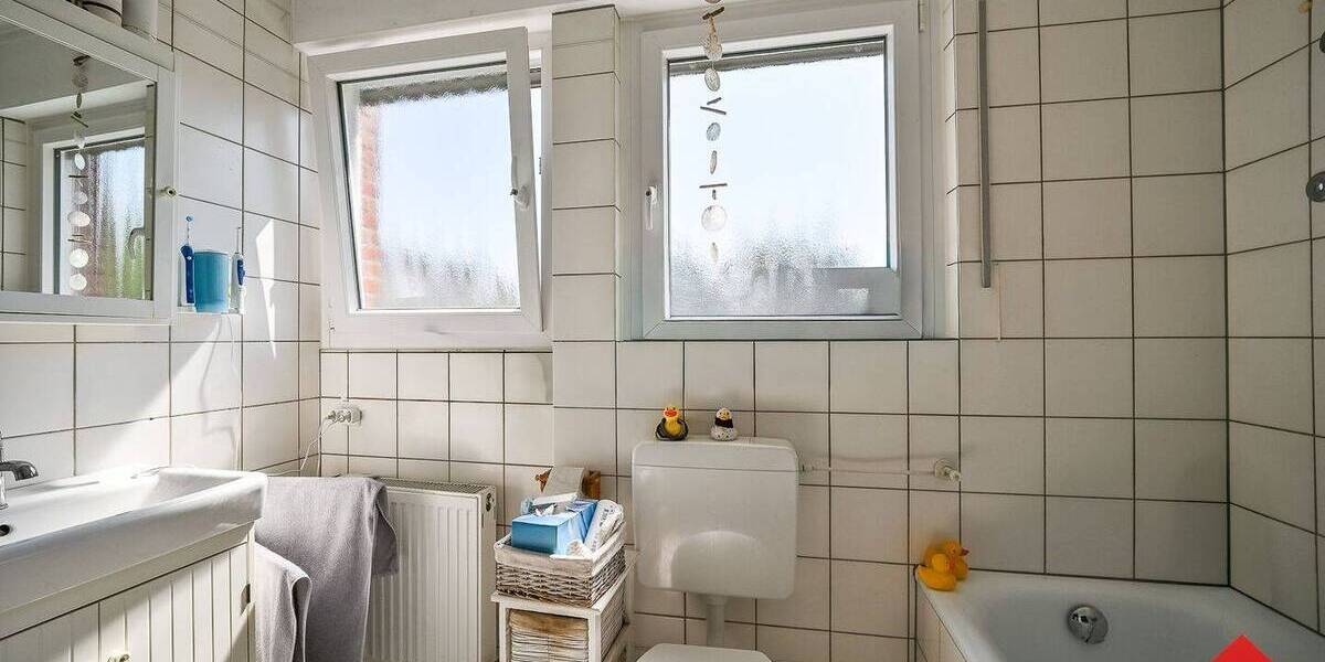 Gepflegtes Zweifamilienhaus mit Garage und schönem Grundstück - Mehrfamilienhaus, Wohnhaus Herne Holthausen | Angebot:26808480
