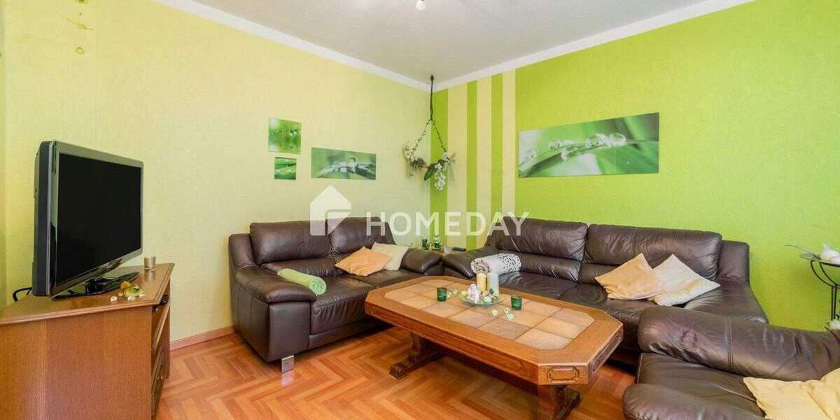 Geräumige DHH mit ca. 140 m² Gesamtfläche (davon 96 m² Wohnfläche) und liebevoll angelegtem Garten 4 zimmer