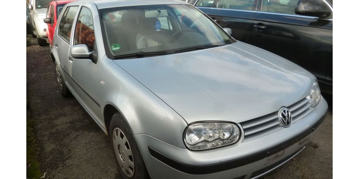 VW Golf 135.000 km 1.450 &euro; Bottrop 46238