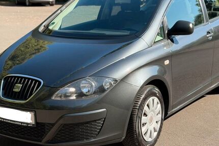 Seat Altea 130.000 km 2.899 &euro; Oberhausen 46049