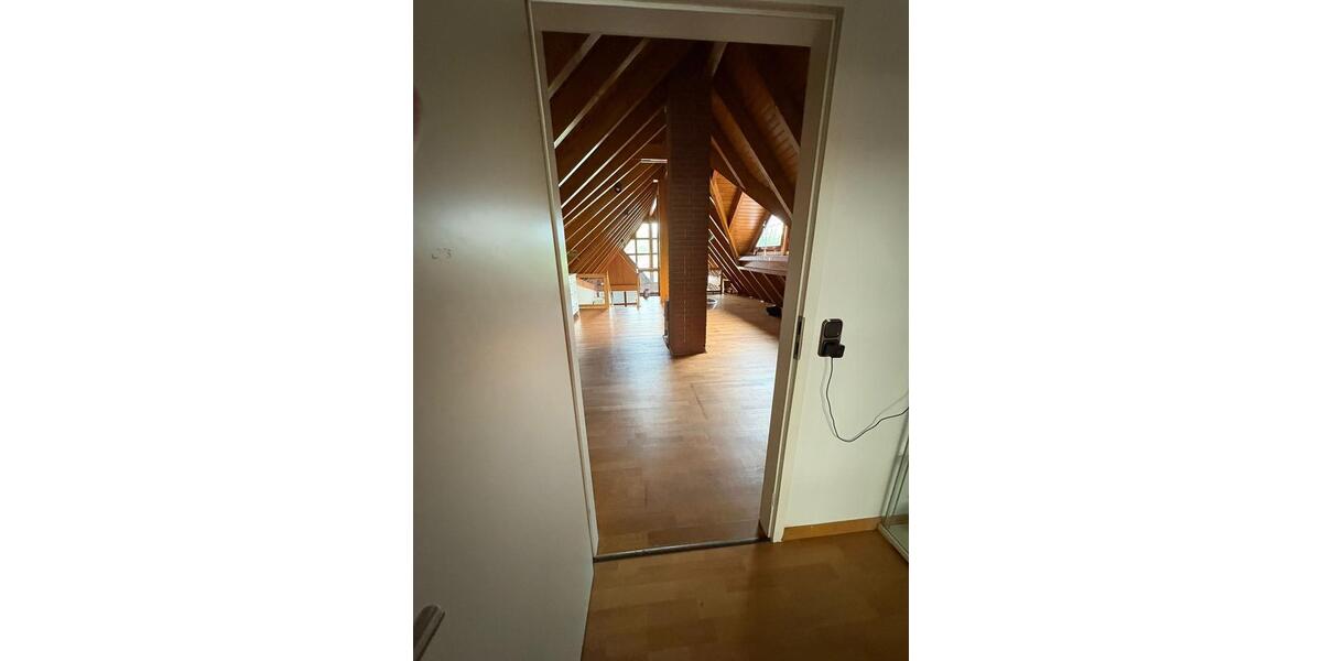 Etagenwohnung Bochum Querenburg - 4.5 Zimmer, 145 m&sup2;, 1.650&euro; | Angebot:26473010