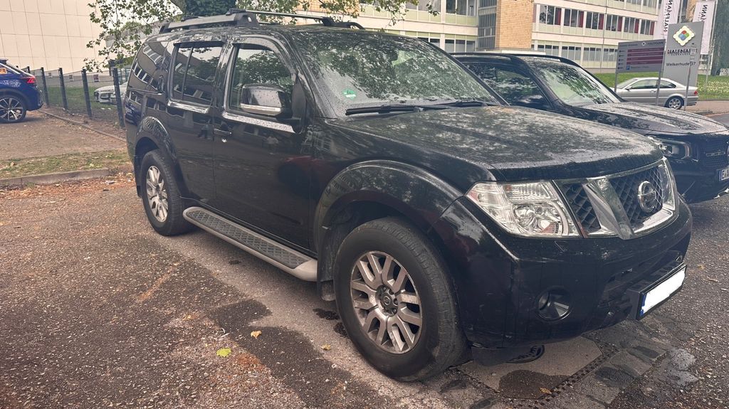 Nissan Pathfinder 250.000 km 9.200 &euro; Essen 45356