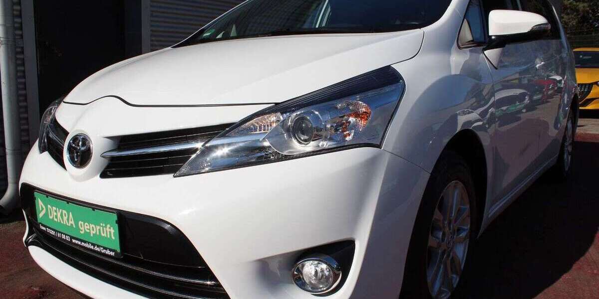 Toyota Verso 137.511 km 11.982 &euro; Essen 45326