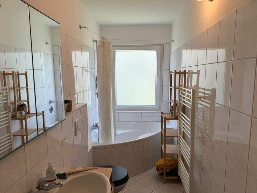 Gemütliche Wohnung mit Balkon und Einbauküche in ruhigem Haus in Barop 3 zimmer