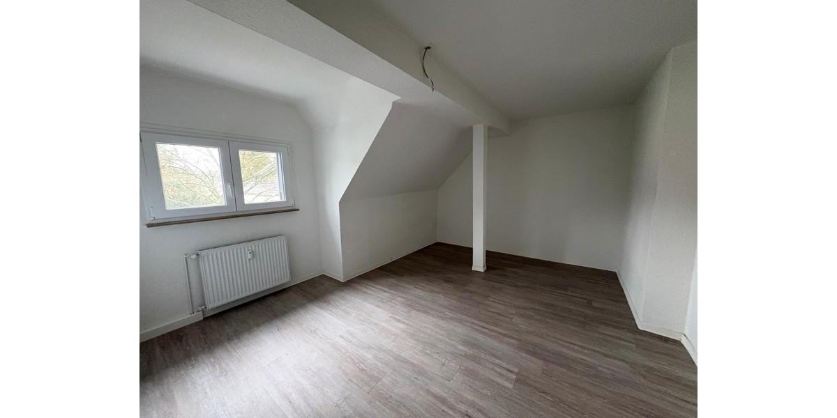 Dachgeschoßwohnung Essen Stadtbezirk V - 2 Zimmer, 57 m&sup2;, 559&euro; | Angebot:23677687