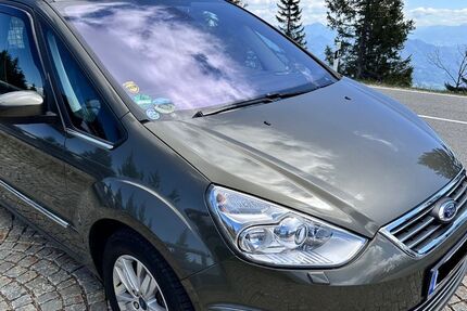 Ford Galaxy 96.000 km 12.200 &euro; Essen 45355