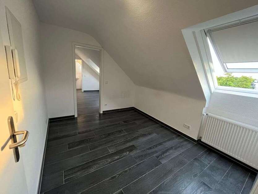 Wohnung zum Mieten in Düsseldorf 300 € 17 m²