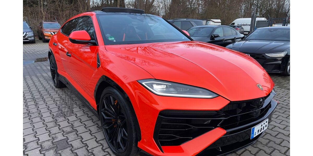 Lamborghini Urus 5.000 km 329.900 &euro; Gelsenkirchen 45879