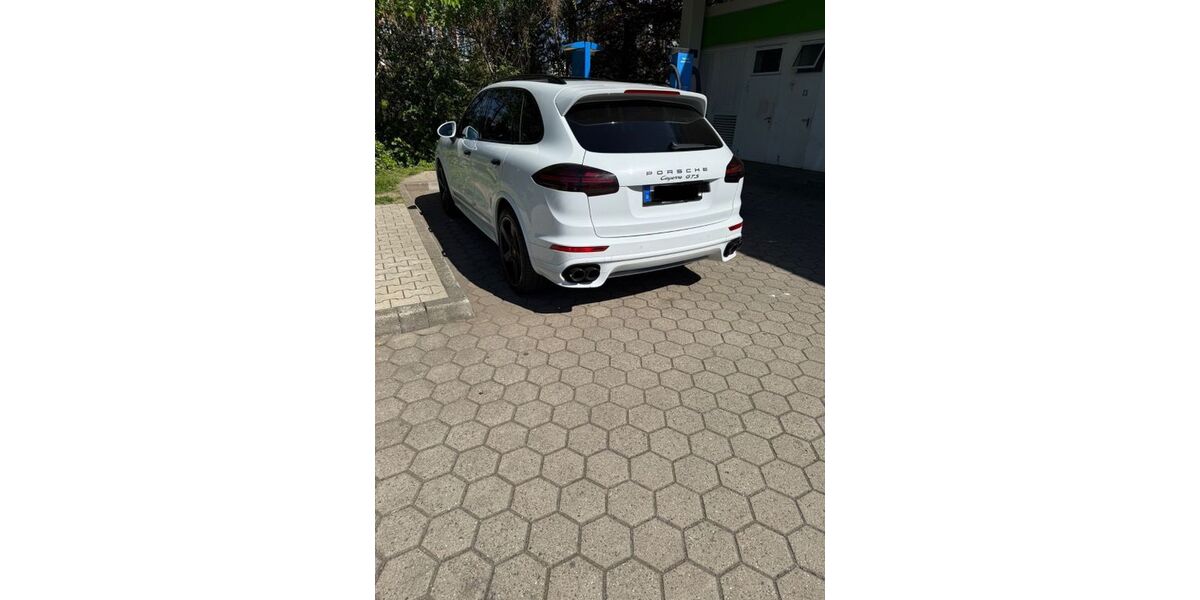 Porsche Cayenne 129.500 km 38.500 &euro; Essen 45143