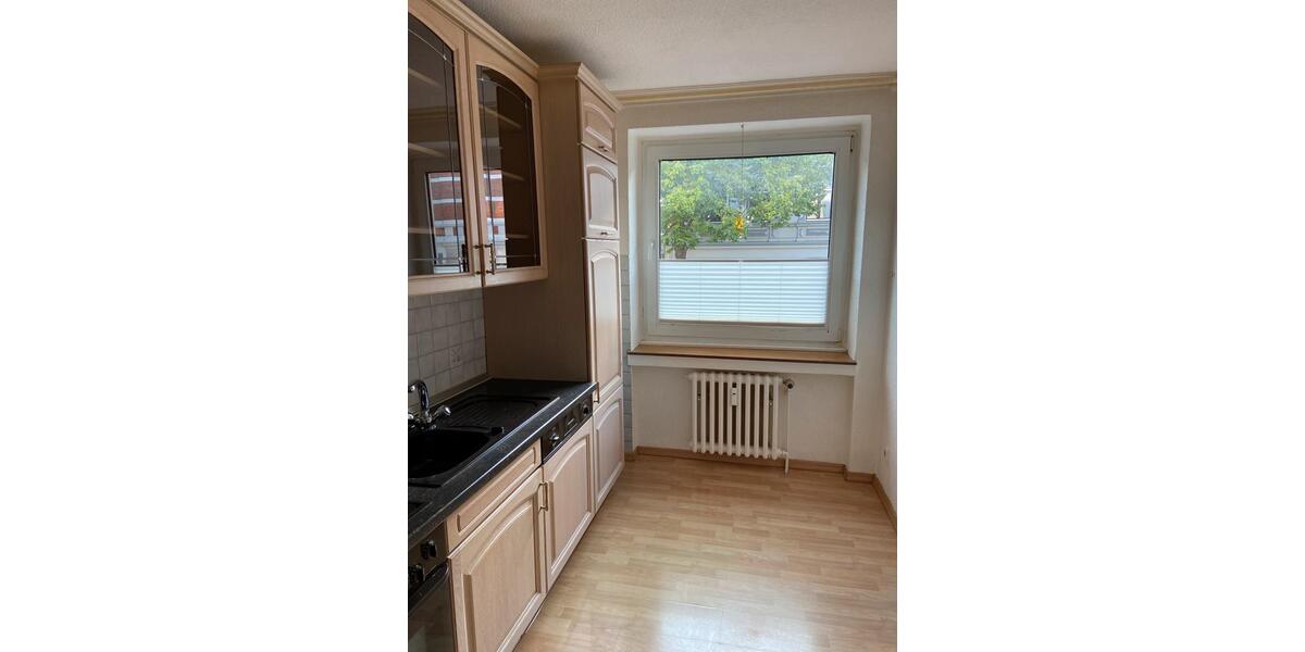 Helle 3,5-Raum-Wohnung zur Vermietung 3 zimmer