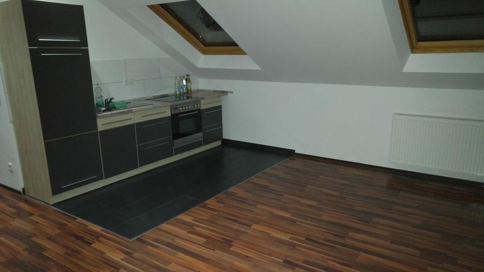 Dachgeschosswohnung Stadtmitte 1 zimmer