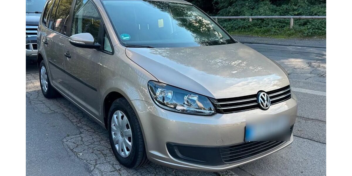 VW Touran 157.000 km 7.200 &euro; Essen 45138