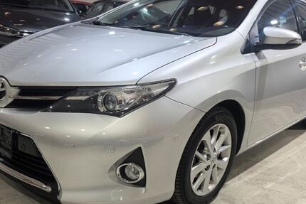 Toyota Auris 94.523 km 8.700 &euro; Voerde 46562