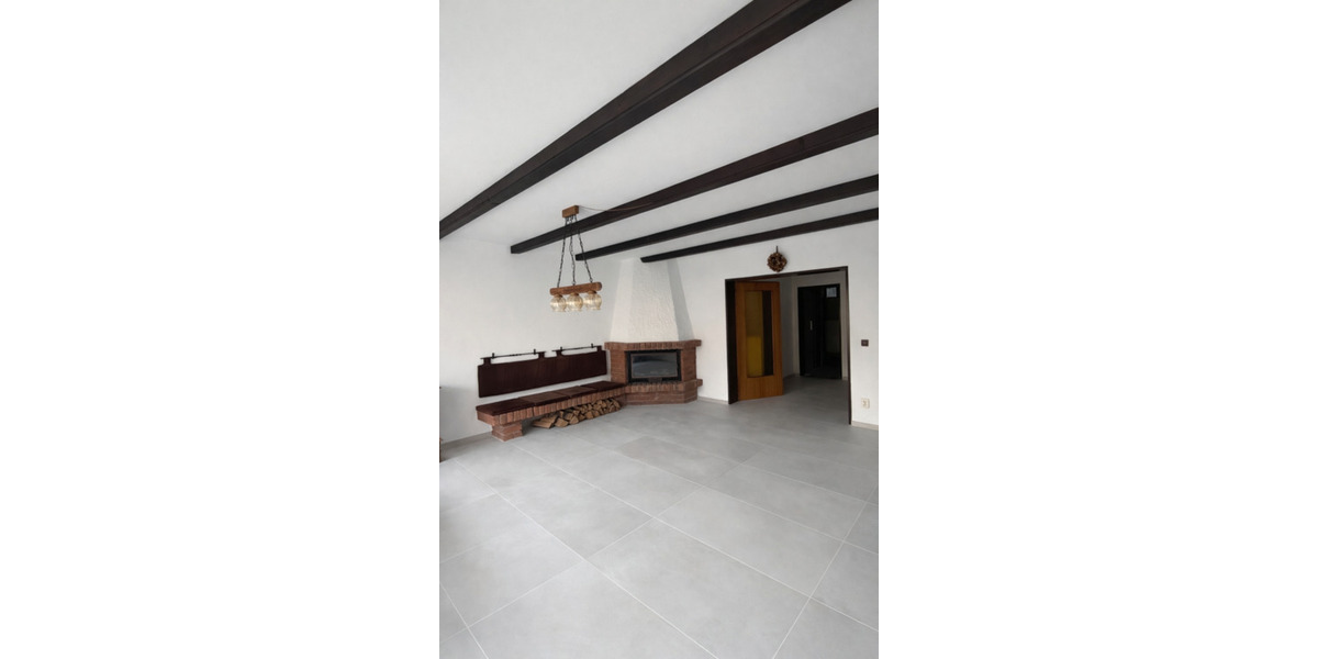 Kernsaniertes Einfamilien-Endhaus mit Garage 7 zimmer