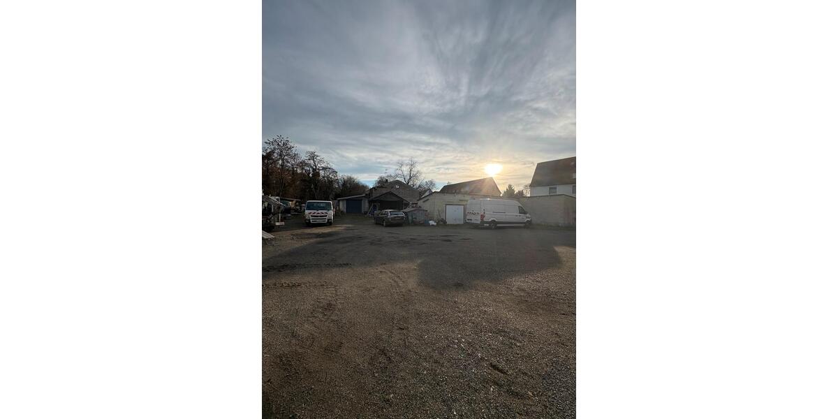 2 Wohnhäuser, Garagen und Werkstatt zur Miete 14 zimmer