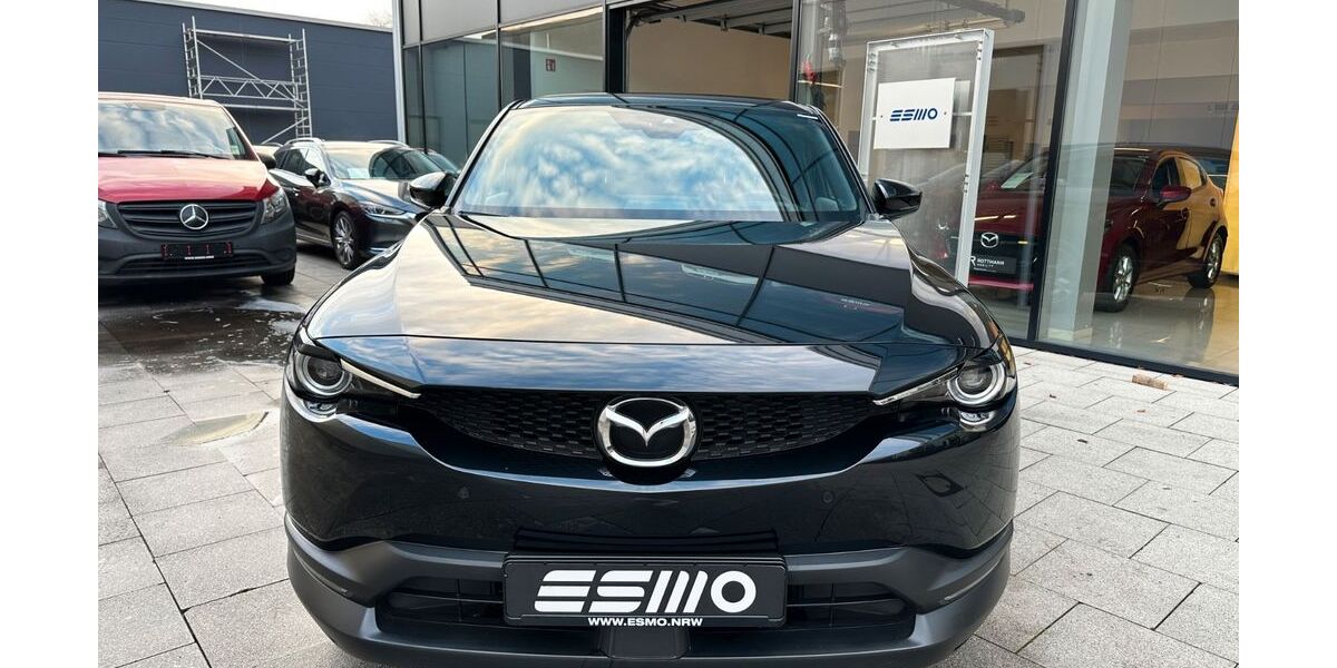 Mazda MX-30 27.414 km 14.590 &euro; Oberhausen 46149