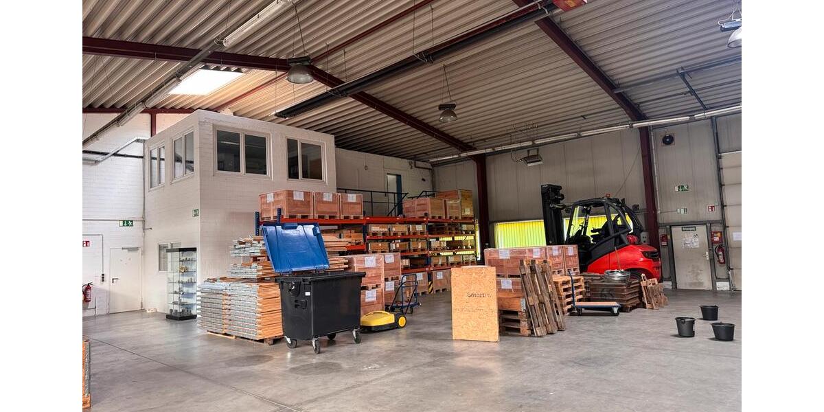 Halle mit Bürofläche zu vermieten zimmer