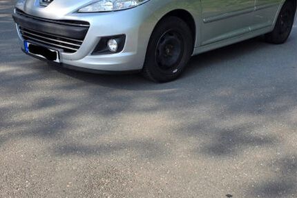Peugeot 207 70.000 km 3.700 &euro; Wuppertal 42281