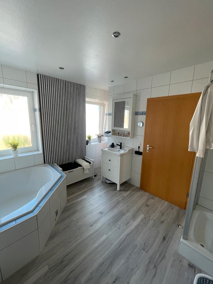 *Anfragestopp* Einfamilienhaus mit Garage und Stellplatz