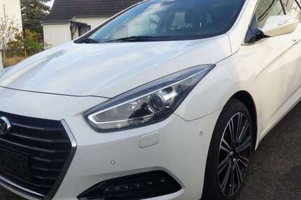 Hyundai i40 187.000 km 9.350 € Mulheim an der ruhr 45481