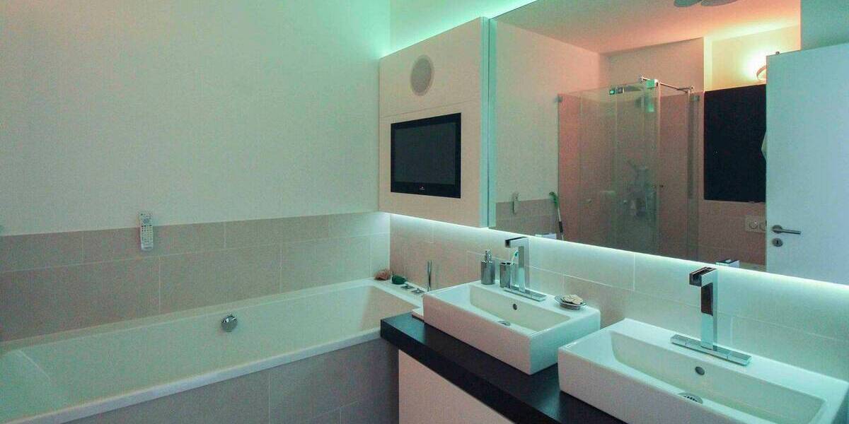 Etagenwohnung Düsseldorf Pempelfort - 2 Zimmer, 90 m&sup2;, 645.000&euro; | Angebot:26698526