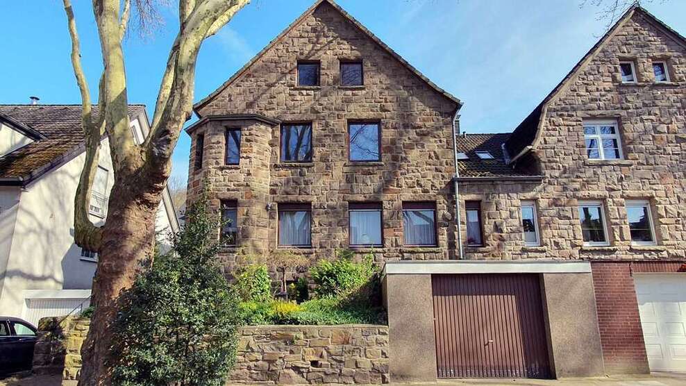 Haus zum Kaufen in Essen 559.000 € 223 m²