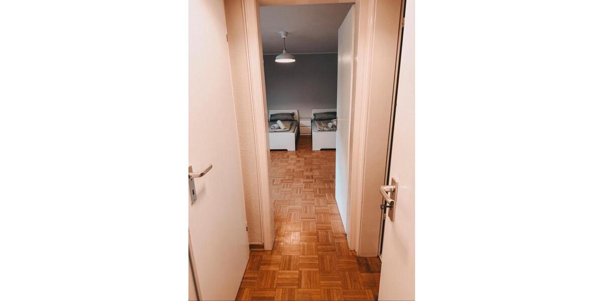 Dachgeschoßwohnung Essen Stadtbezirk V - 3.5 Zimmer, 78 m&sup2;, 1.090&euro; | Angebot:25942485