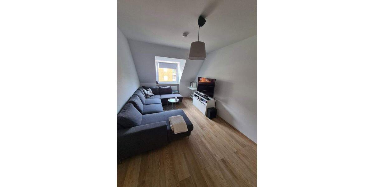 Etagenwohnung Düsseldorf Pempelfort - 4 Zimmer, 95 m&sup2;, 1.400&euro; | Angebot:25372430