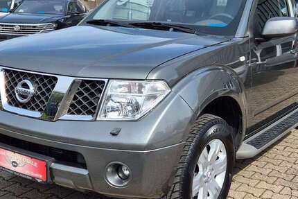 Nissan Pathfinder 208.000 km 8.990 &euro; Recklinghausen 45659