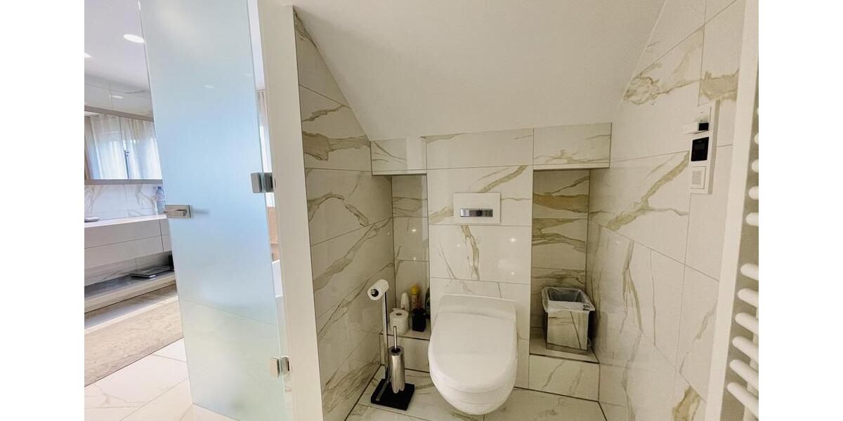 Maisonettenwohnung Düsseldorf Düsseltal - 5 Zimmer, 224 m&sup2;, 5.000&euro; | Angebot:24526472