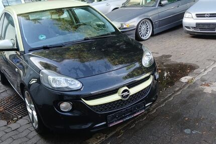 Opel Adam 128.215 km 7.200 &euro; Duisburg 47138