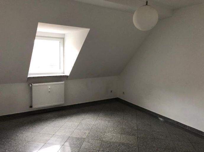 Gut geschnittene Maisonette-Wohnung! XL-Wohnung in GE-Horst im DG sucht Mieter - 4,5 Zi. 85m² im 3.OG 4 zimmer