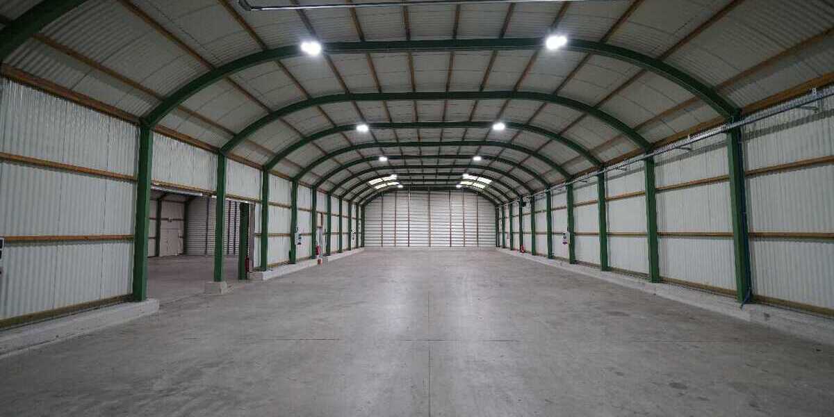 Beheizbare Lager- und Produktionshalle mit Rolltor in Ratingen-Tiefenbroich zimmer