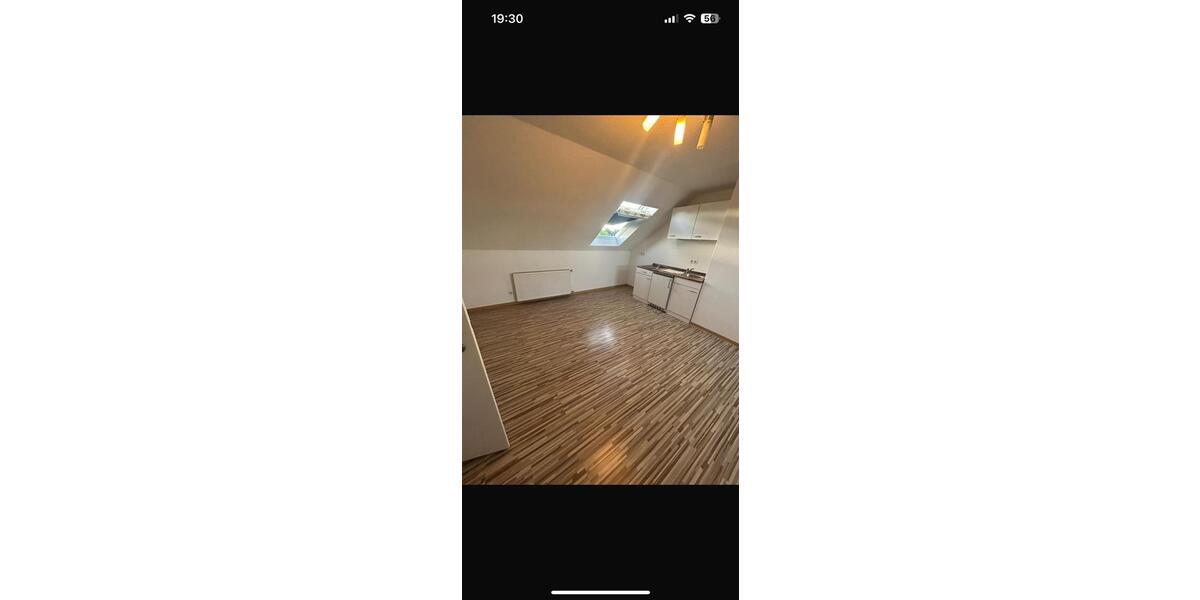 Dachgeschoßwohnung Ratingen Tiefenbroich - 1 Zimmer, 50 m&sup2;, 600&euro; | Angebot:25297466