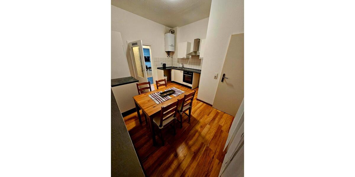 Große helle 3 Zimmer wohnung zum wermiten 1 zimmer