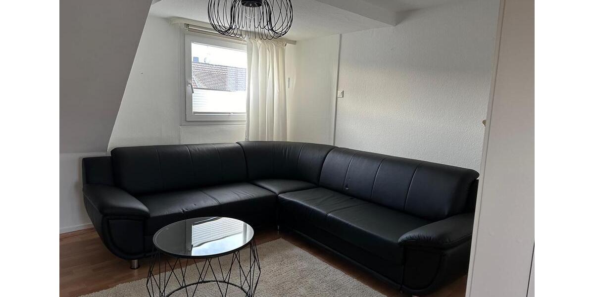 Schöne teilmöblierte Dachgeschosswohnung in Nieder Sprockhövel 3 zimmer