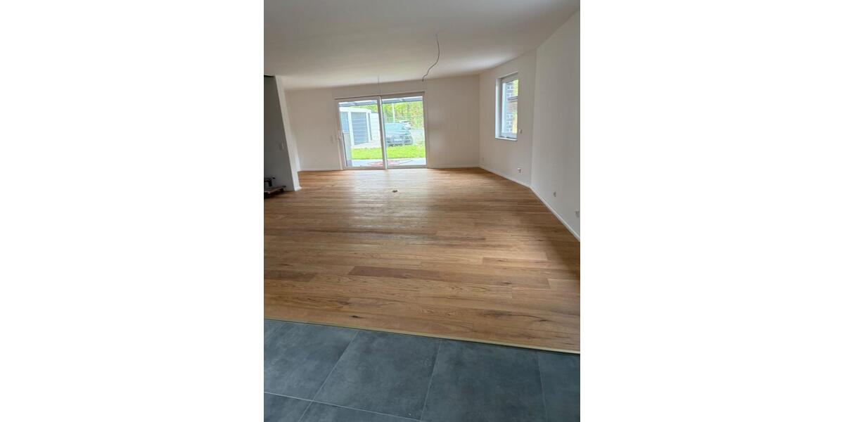 Provisionsfrei* Das letzte EinfamilienhausMittelhaus mit PV+Speicher 10,4 KW+Garage 140m zum Rheinufer Energiebedarf 22,4 kWhm2a - Einfamilienhaus Duisburg Essenberg | Angebot:27447235
