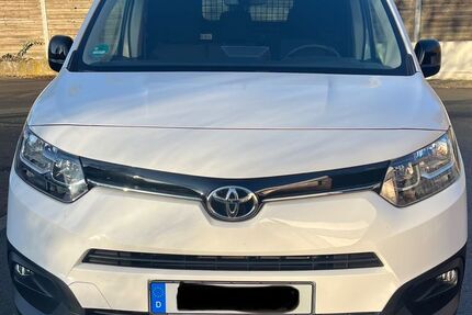 Toyota Proace City 25.800 km 16.900 &euro; Essen 45276