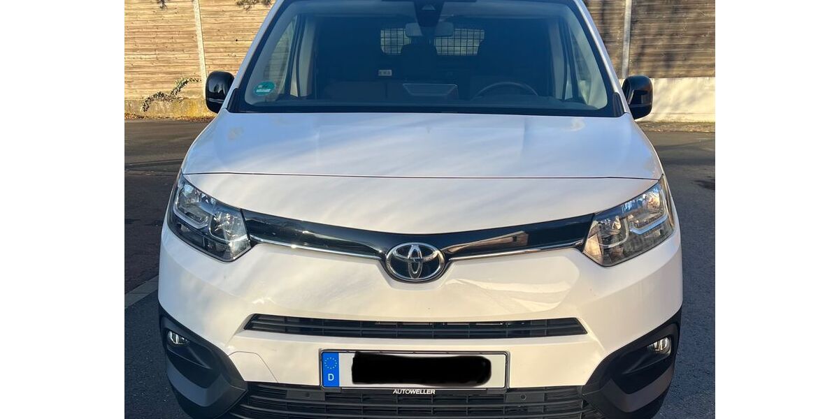 Toyota Proace City 25.800 km 16.900 &euro; Essen 45276